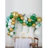 Décor Jungle avec ballons et plantes artificielles