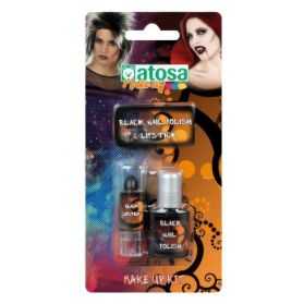 Noir à lèvres et vernis à ongles noir